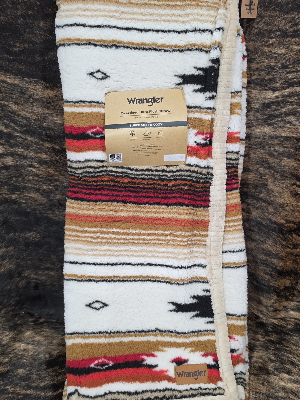 Wrangler Plush Throw Blanket in White, Tan & Red